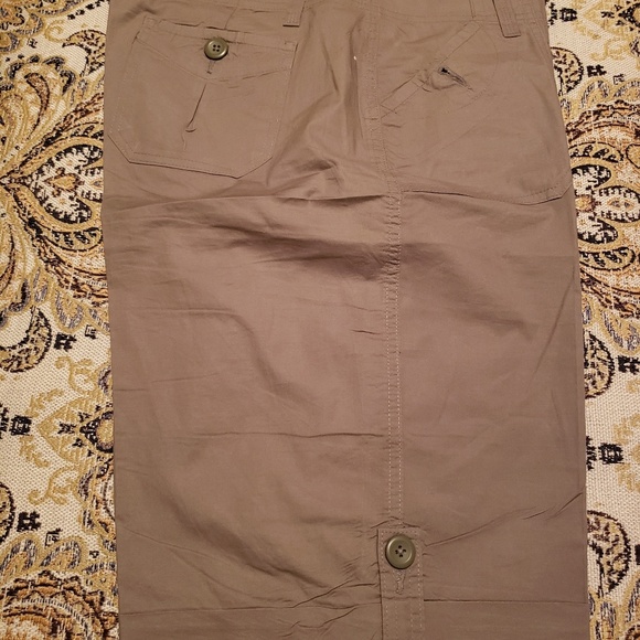 Shorts - Picture 5 of 6